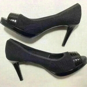 Woman’s Size 8M Extremely Comfortable Black Patent & Fabric Opened Toed 4” Heels